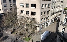 Appt 3 chambres hyper centre très calme très clair quartier place Royale, parking gratuit